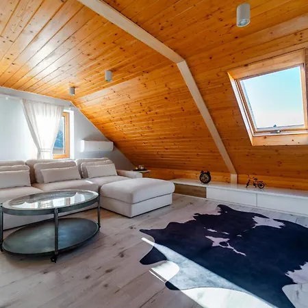 Rychwaldowka Blisko Jeziora Zywieckiego Rychwald