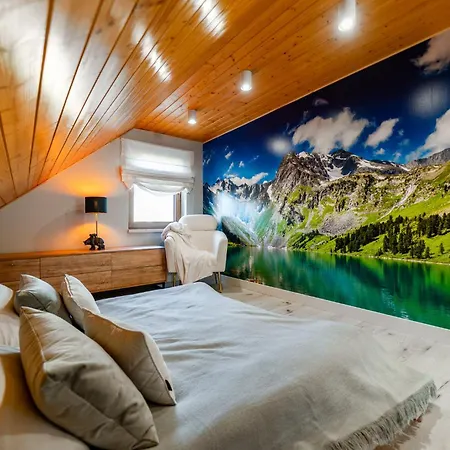 Rychwaldowka Blisko Jeziora Zywieckiego *